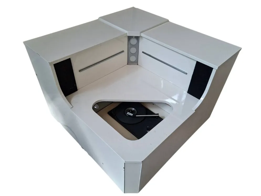 Mobile angulaire de design avec tourne-disque intégré – Pièce unique vintage