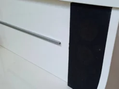 Mobile angulaire de design avec tourne-disque intégré – Pièce unique vintage