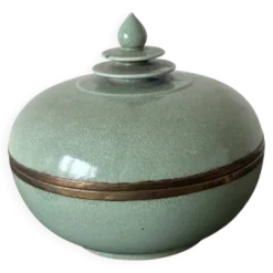 Mooie oude jade achtige blauwe groene keramische pot