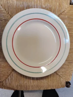 Moulin des Loups 12 assiettes plates modèle Stanislas liserés rouge et