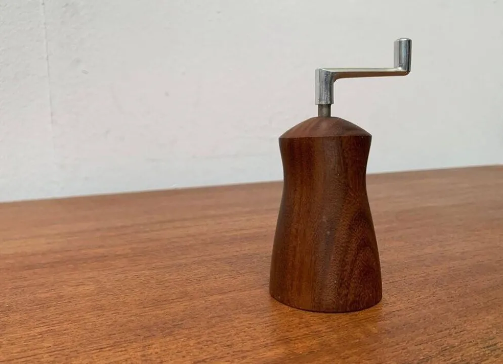 Moulin à poivre en teck du milieu du siècle de Pede, années 1960