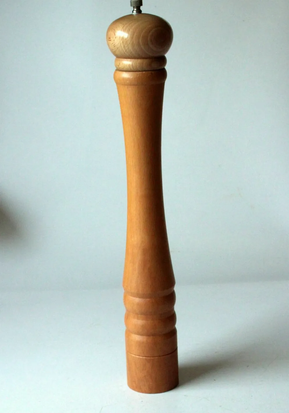 Moulin à poivre XL vintage en bois et métal