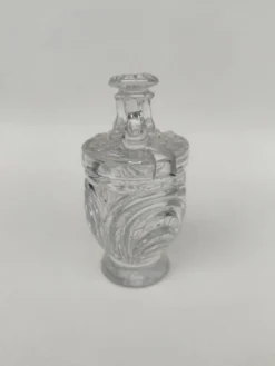 Moutardier en cristal moulé, première partie du XX ème siècle.