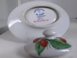 Moutardier en porcelaine de Paris décor les fruits sauvages