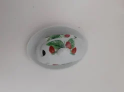 Moutardier en porcelaine de Paris décor les fruits sauvages