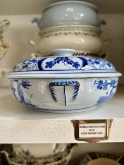 Moyenne soupière Creil & Montereau en terre de fer bleue, service