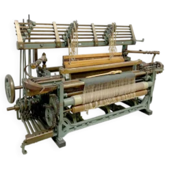 Métier à tisser ancien