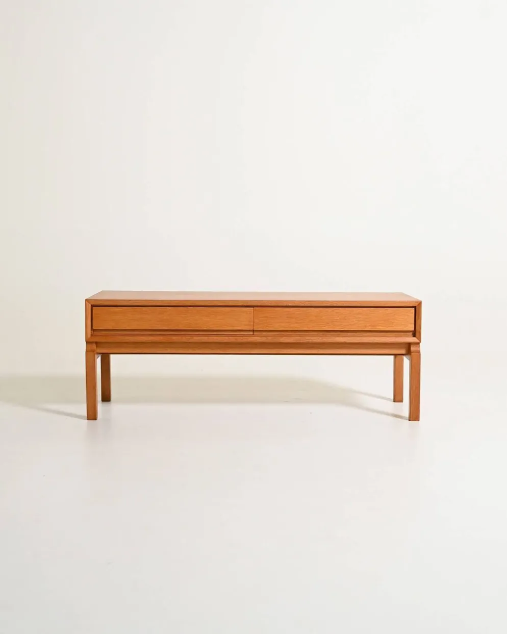 "MTP" meuble bas par Marian Grabinski, années 1960