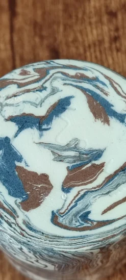 Mug en céramique artisanale signé décor marbré, pièce unique