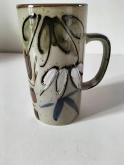 Mug en grès émaillé décor libre, travail de potier vintage