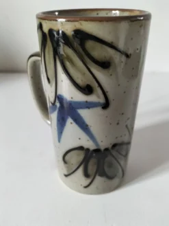 Mug en grès émaillé décor libre, travail de potier vintage