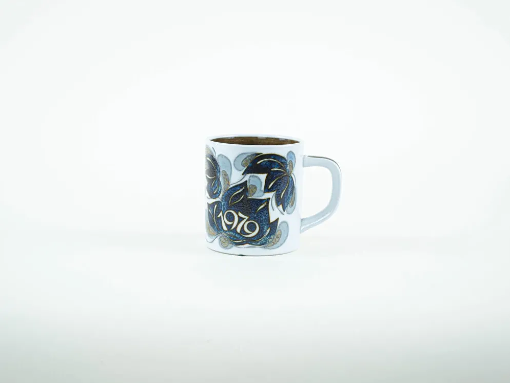Mug en porcelaine, design danois, 1979, designer : Ivan Weiss, fabricant : Roy