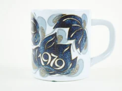 Mug en porcelaine, design danois, 1979, designer : Ivan Weiss, fabricant : Roy