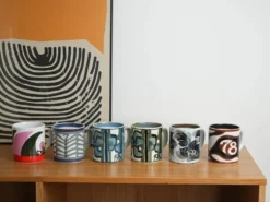 Mug en porcelaine, design danois, 1979, designer : Ivan Weiss, fabricant : Roy