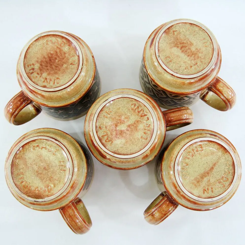 5 mugs en grès beige et fauve - décor géométrique marron - made in England - vintage années 70