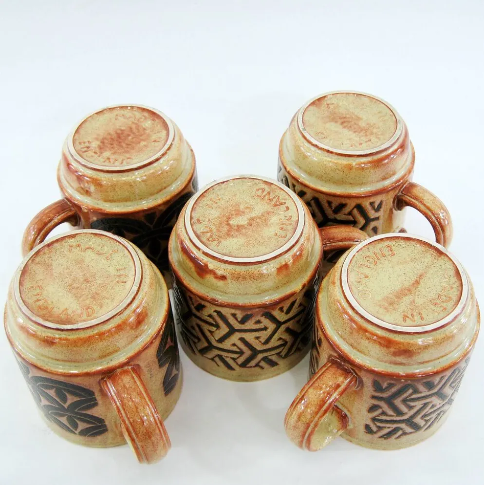 5 mugs en grès beige et fauve - décor géométrique marron - made in England - vintage années 70