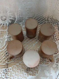 6 mugs / tasses / chopes en grès