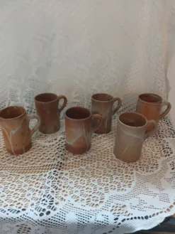 6 mugs / tasses / chopes en grès