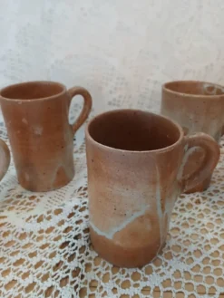 6 mugs / tasses / chopes en grès