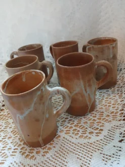 6 mugs / tasses / chopes en grès