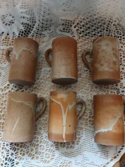 6 mugs / tasses / chopes en grès