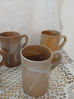 6 mugs / tasses / chopes en grès