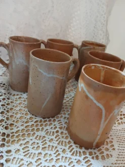 6 mugs / tasses / chopes en grès