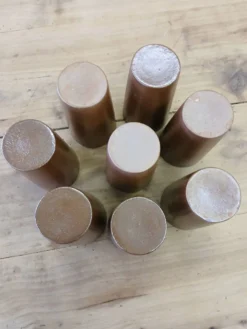 8 mugs/ tasses en grès vernisse