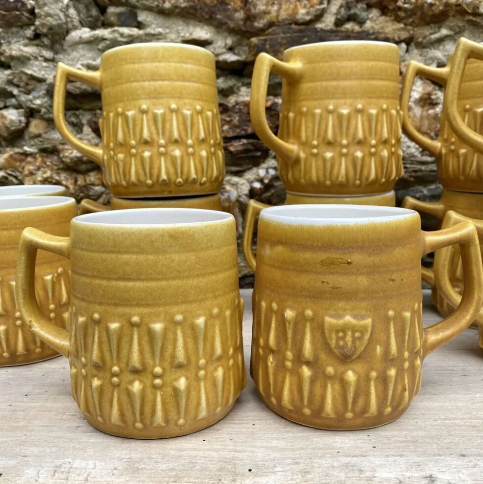 Mugs vintage BP en céramique années 70