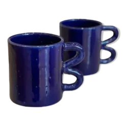 Mug tasse céramique anse vague graphique design coloré Bleu majorelle Klein