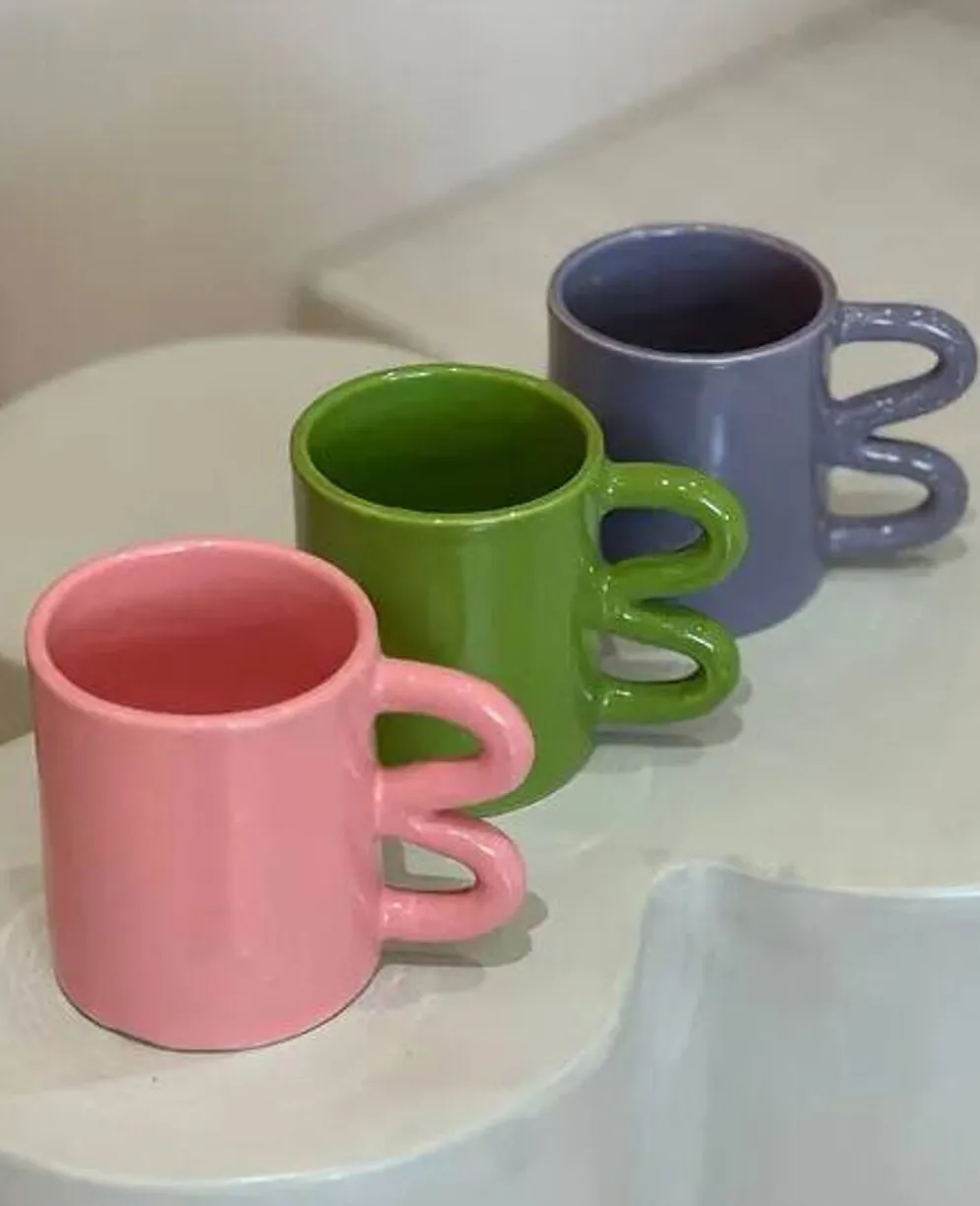 Mug tasse céramique anse vague graphique design coloré vert pomme acidulé