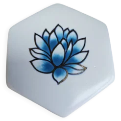 Neuf – coffret de 4 sous-verres hexagonaux en porcelaine peinte à la m