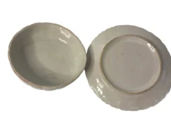 Nevers, cloche à fromage ou beurrier en faïence fleurie début XXème