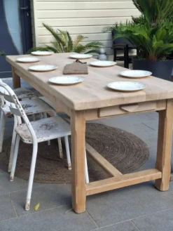 N052 table de ferme rénovée