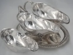Odiot, saucière double + doublures, argent Minerve, excellent état, XIX, 1,798 kg