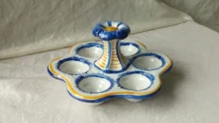 Oeufrier coquetier en faience de quimper hb