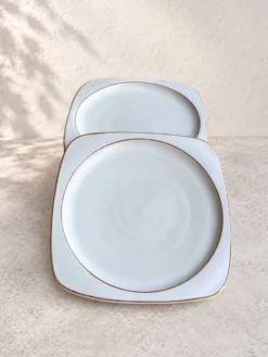 Olivier Roy Vallauris – 6 assiettes carrées en céramique – 1972