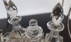 Orfèvre Bouillet bourdelle / Service à condiments en métal argenté et verre