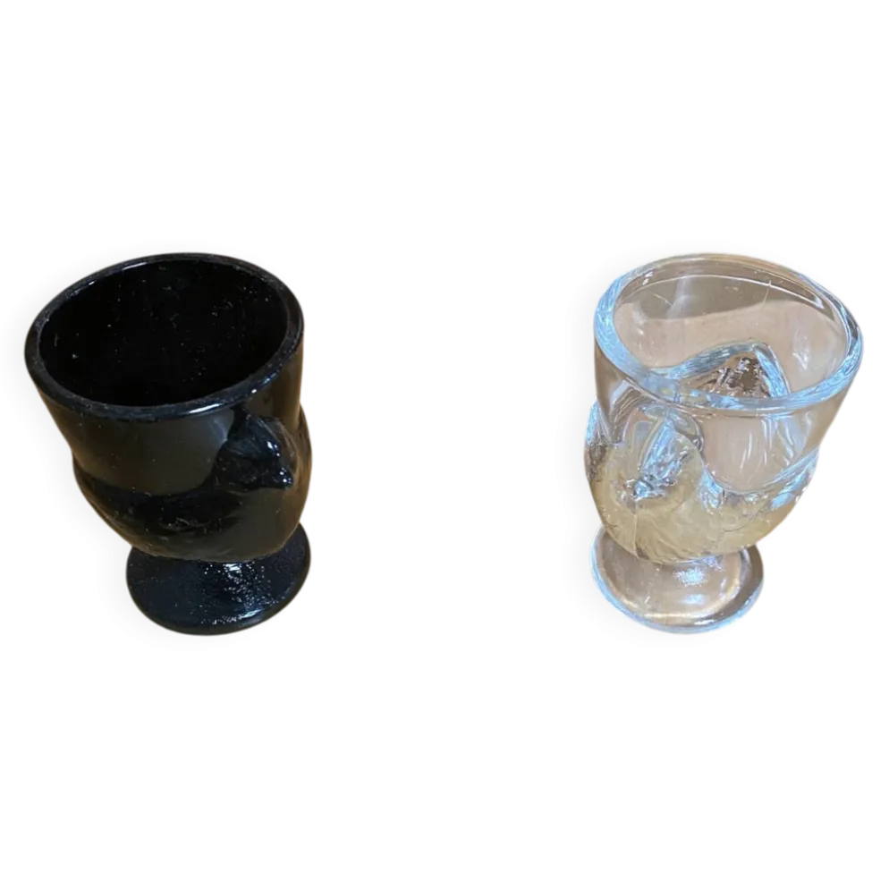 Paire Ancien Coquetier Forme Poule Opaline Noire & Verre Moulé Vintage