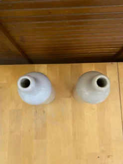 Paire ancienne bouteille mkm grès émaillé beige + blanc cuisine vintag