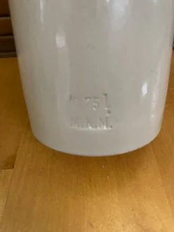 Paire ancienne bouteille mkm grès émaillé beige + blanc cuisine vintag
