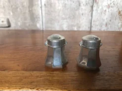 Paire Ancienne Salière Étain Du Manoir Vintage