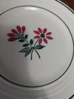 Paire d'assiettes dessert en faïence céranord modèle Gigi