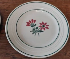 Paire d'assiettes dessert en faïence céranord modèle Gigi