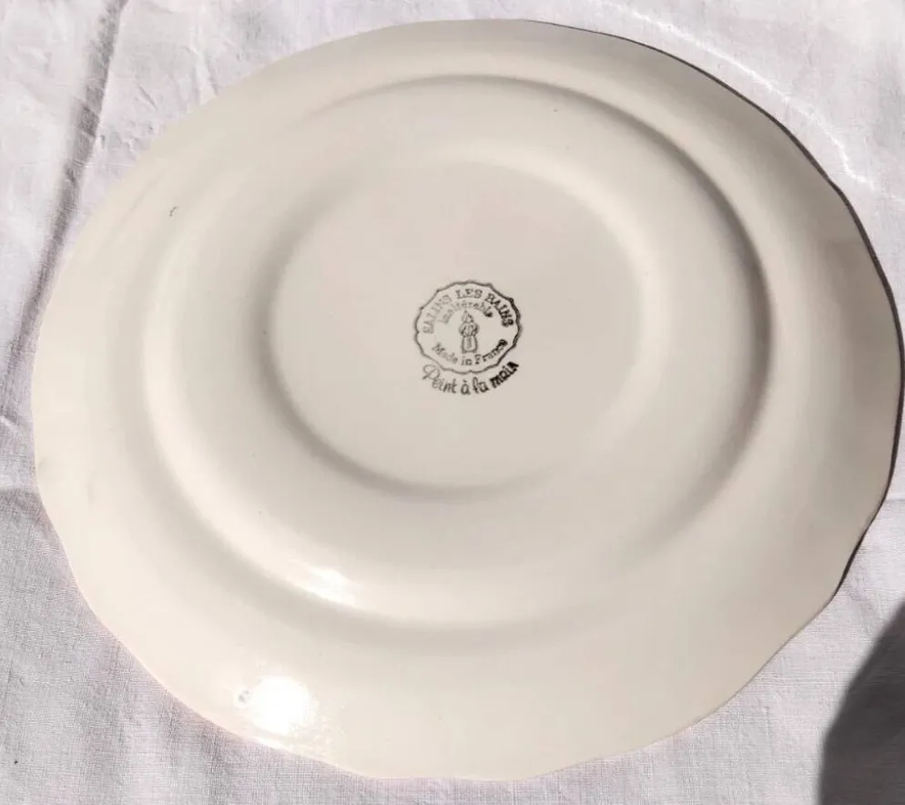 Paire d'assiettes plates vintage Salins les Bains peintes à la main