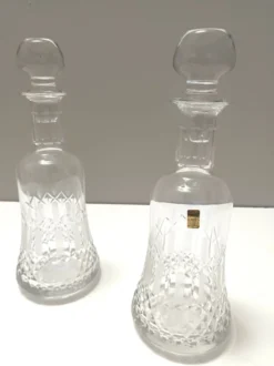 Paire de bouteilles décanteurs en cristal transparent par Bleikristall, Allemagne