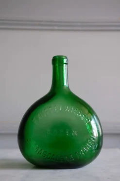 Paire de bouteilles en verre absinthe
