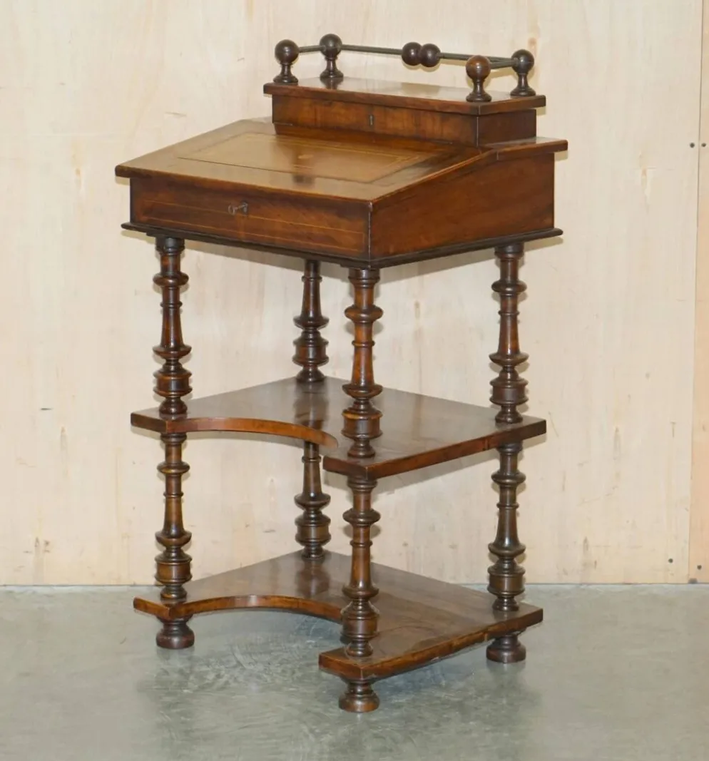 Paire de bureaux Davenport antiques entièrement restaurés