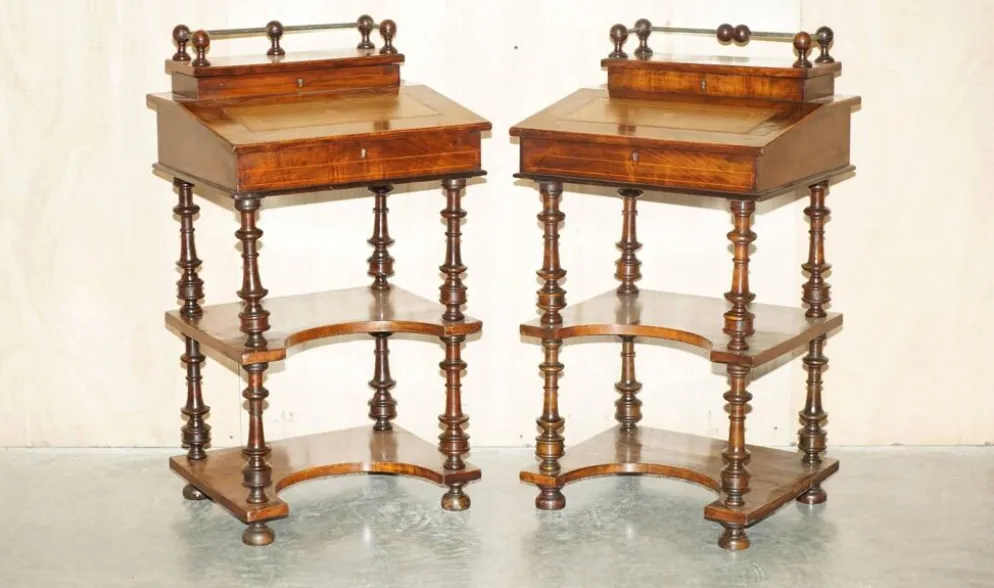 Paire de bureaux Davenport antiques entièrement restaurés