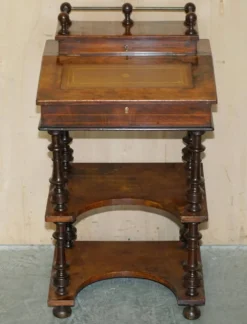 Paire de bureaux Davenport antiques entièrement restaurés